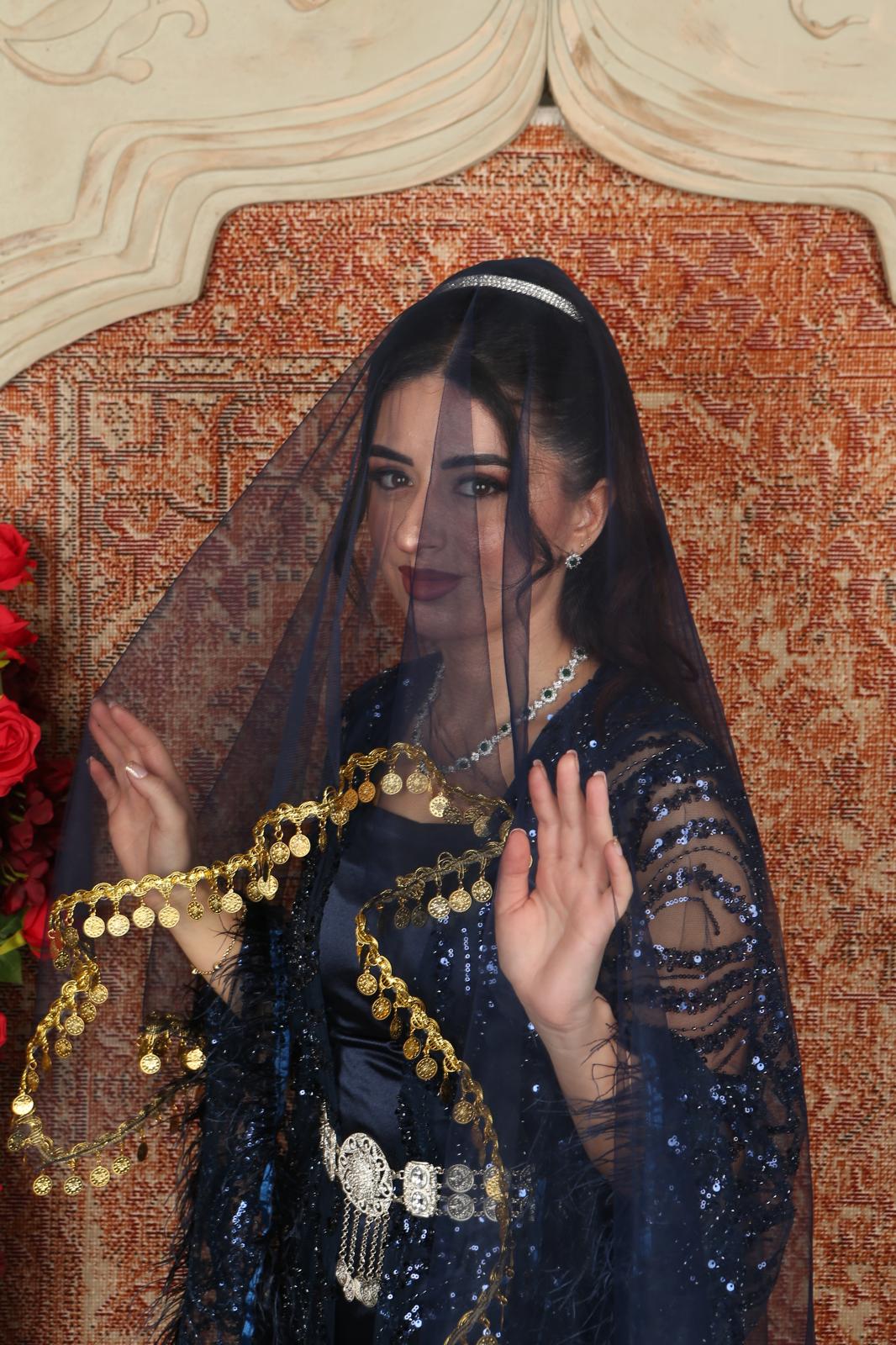 Navy Coin Veil