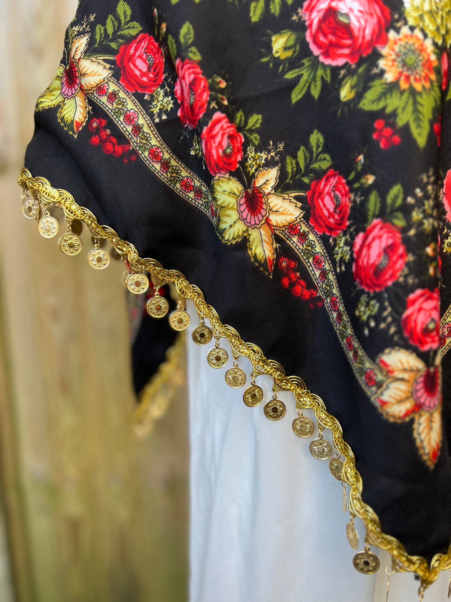 Women's Keffiyeh With Gold in Black